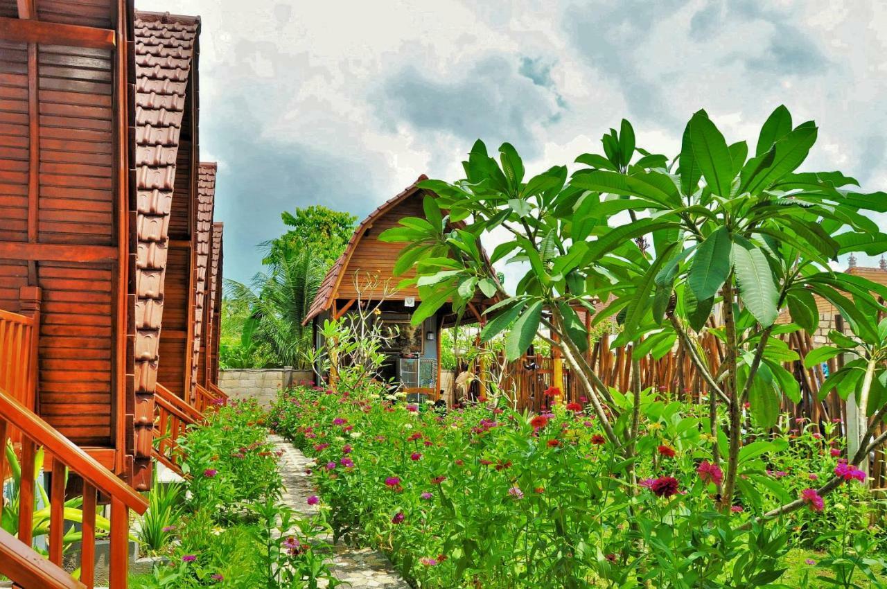 The Peace Arta Bungalow Batununggul Exteriér fotografie
